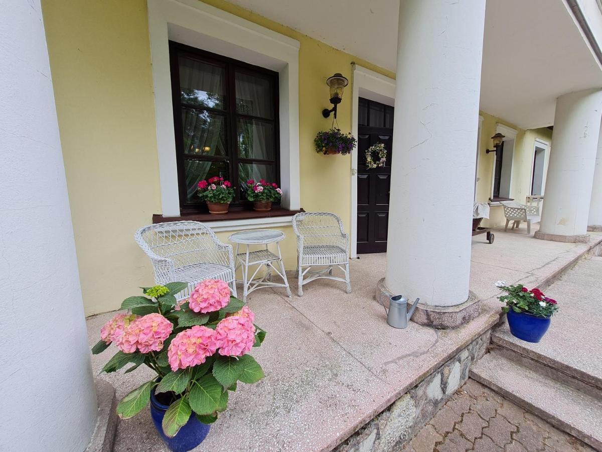 Wrzosowe Siedlisko Villa Czosnow Exterior photo